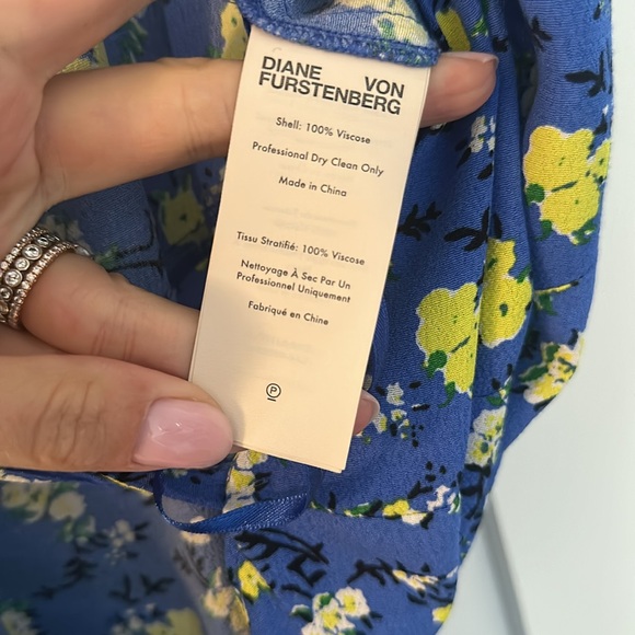 DIANE VON FURSTENBERG Emilia ruffled floral-print crepe mini wrap dress - Picture 5 of 8